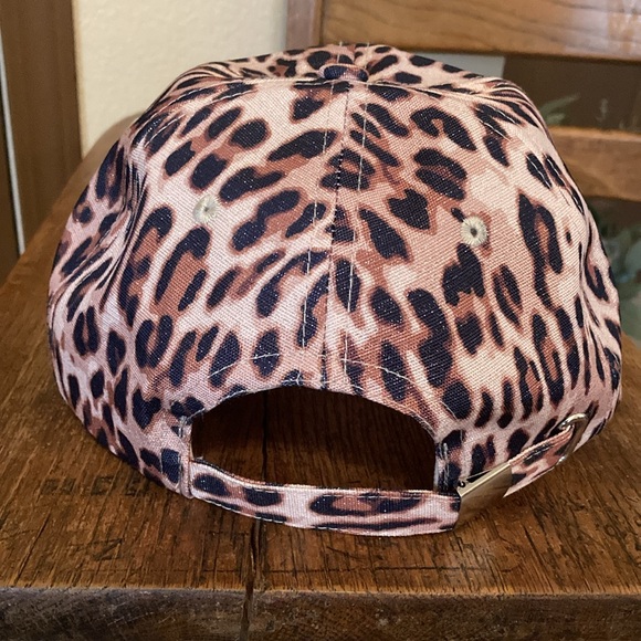 Leopard Print Baseball Cap Shimmer NWOT - Picture 4 of 6